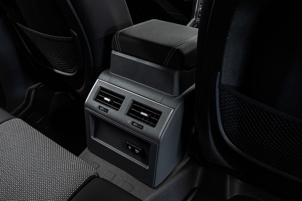 2026 INEOS Grenadier Station Wagon Base