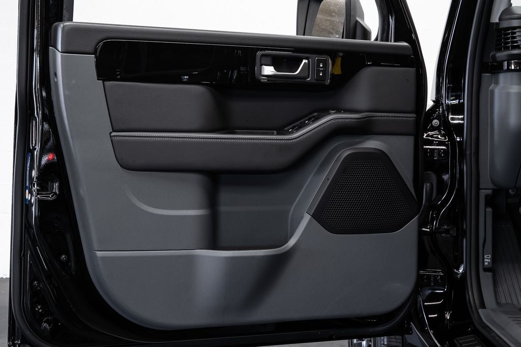 2025 INEOS Grenadier Station Wagon NIGHT EDITION