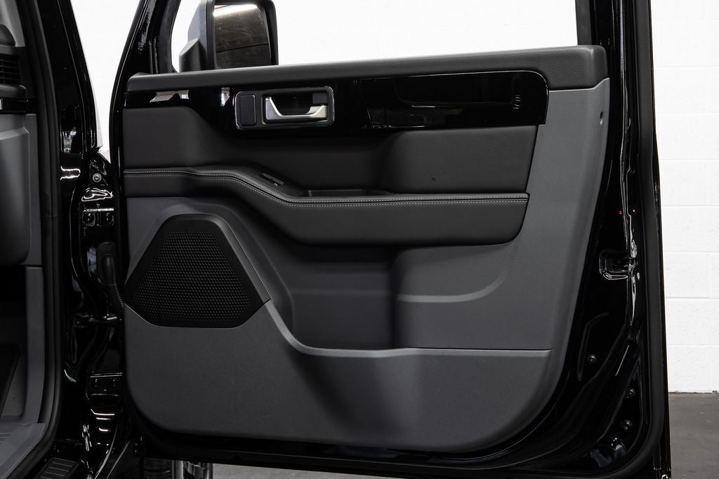 2025 INEOS Grenadier Station Wagon NIGHT EDITION