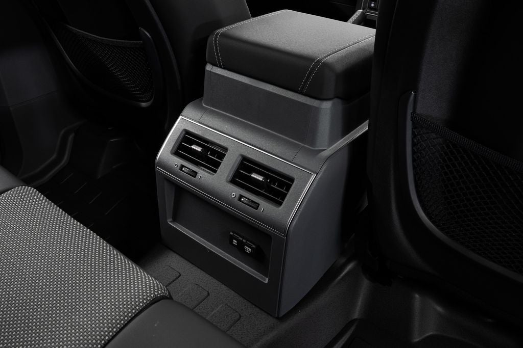 2026 INEOS Grenadier Station Wagon Base