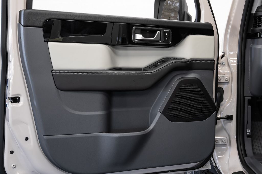 2025 INEOS Grenadier Quartermaster Fieldmaster Edition