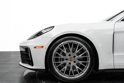 2024 Porsche Panamera Premium Base