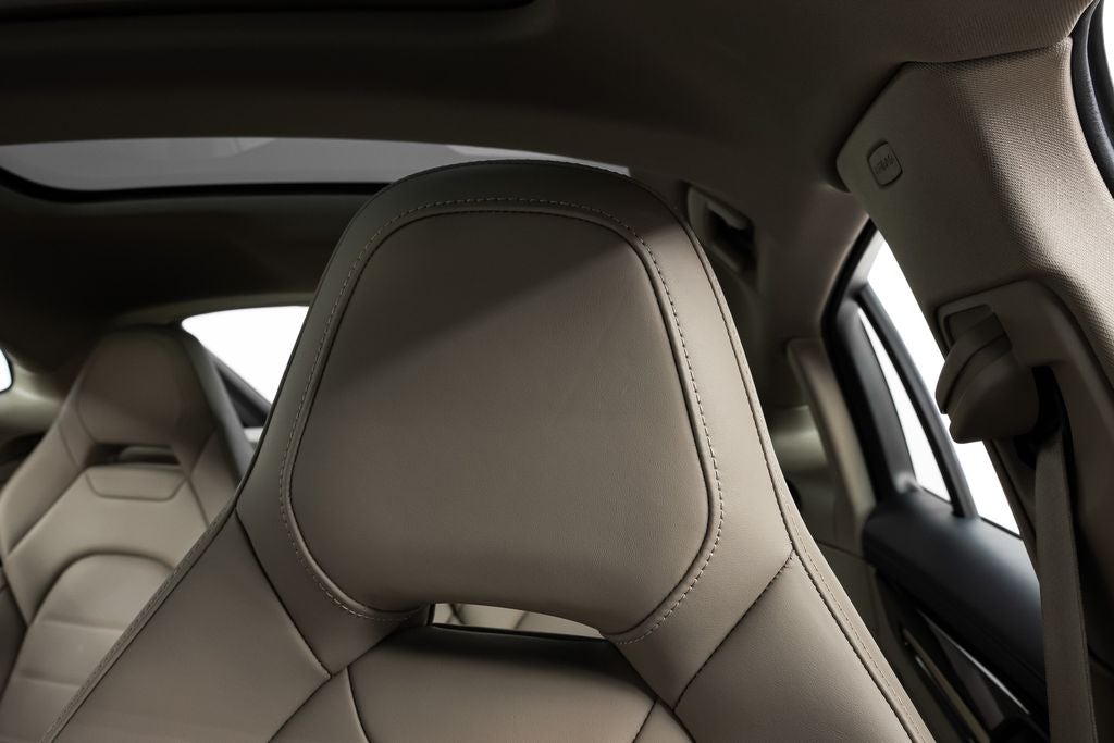 2024 Porsche Panamera Premium Base