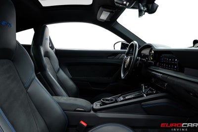 2022 Porsche 911 Carrera GTS *PREMIUM PACK * ADAPTIVE SPORT SEATS*