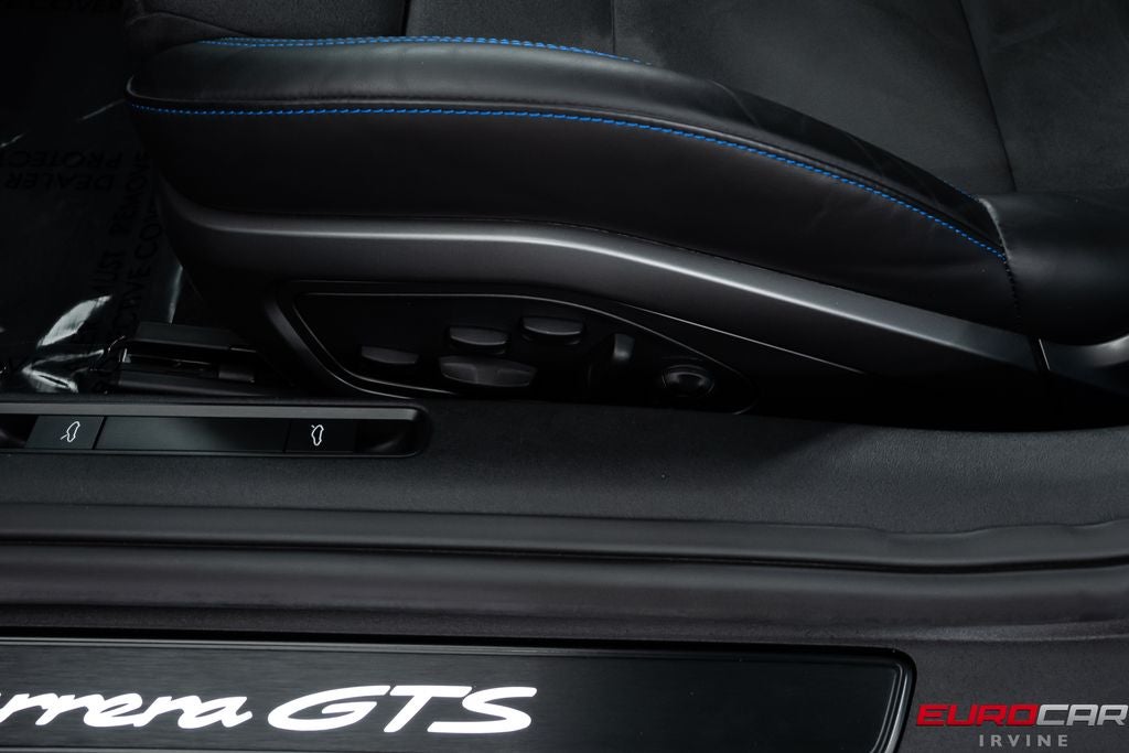 2022 Porsche 911 Carrera GTS *PREMIUM PACK * ADAPTIVE SPORT SEATS*
