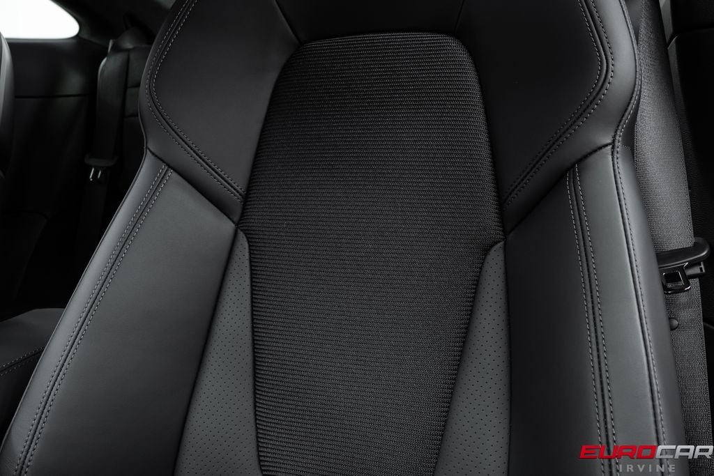 2025 Porsche 911 GT3 Touring *6-SPEED MANUAL * SPORT SEATS PLUS*