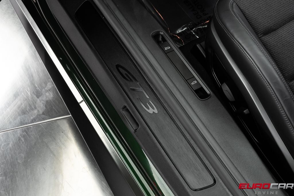 2025 Porsche 911 GT3 Touring *6-SPEED MANUAL * SPORT SEATS PLUS*