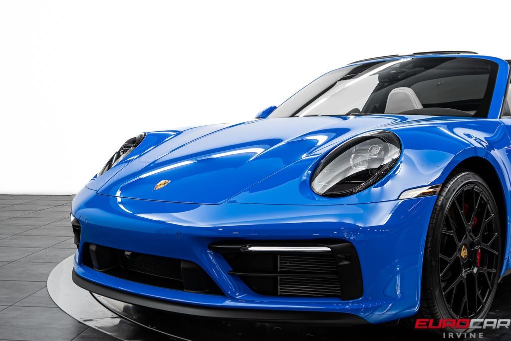 2023 Porsche 911 Targa 4 GTS *PREMIUM PACKAGE * FRONT LIFT*