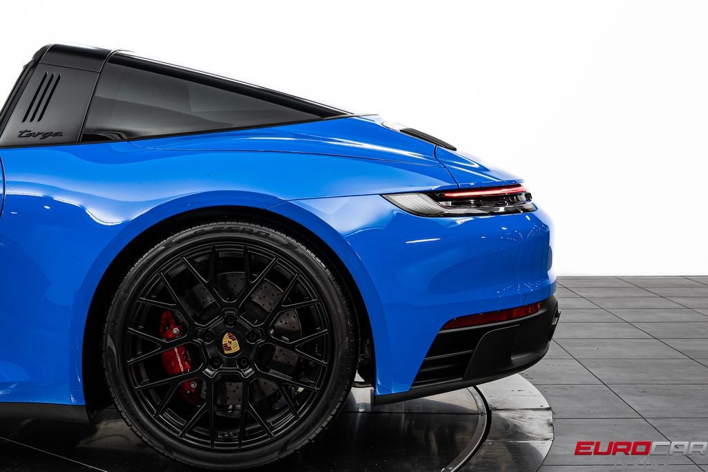 2023 Porsche 911 Targa 4 GTS *PREMIUM PACKAGE * FRONT LIFT*