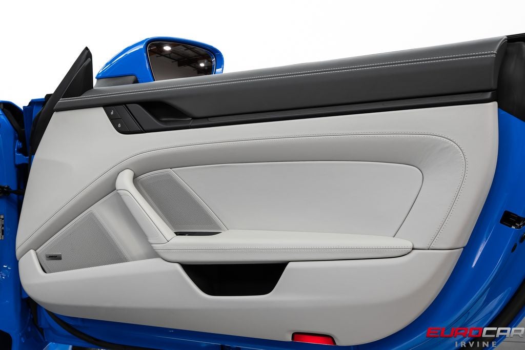 2023 Porsche 911 Targa 4 GTS *PREMIUM PACKAGE * FRONT LIFT*