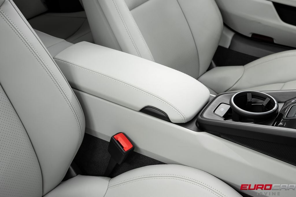 2023 Porsche 911 Targa 4 GTS *PREMIUM PACKAGE * FRONT LIFT*