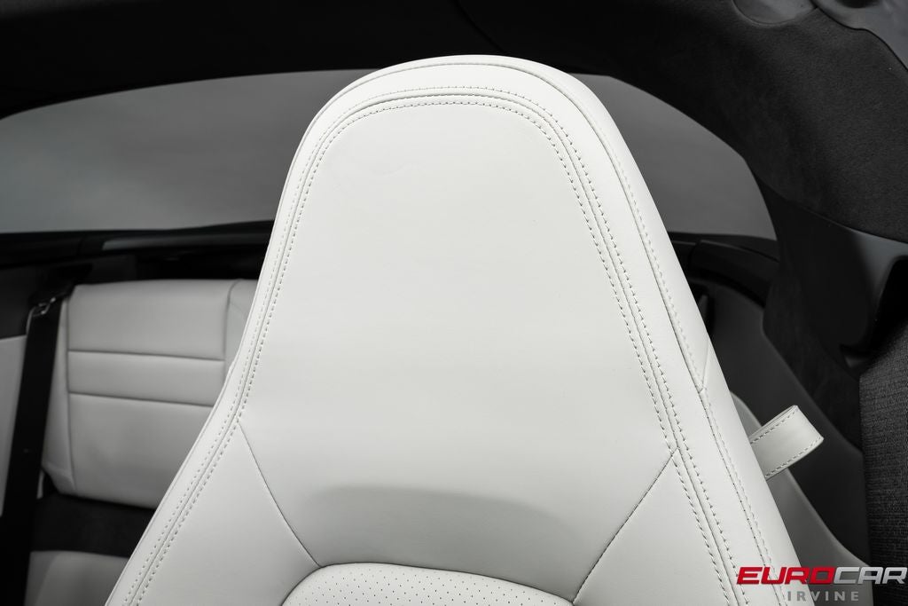 2023 Porsche 911 Targa 4 GTS *PREMIUM PACKAGE * FRONT LIFT*