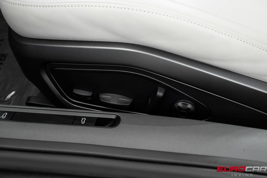 2023 Porsche 911 Targa 4 GTS *PREMIUM PACKAGE * FRONT LIFT*