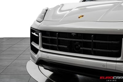 2025 Porsche Cayenne *PANORAMIC SUNROOF*