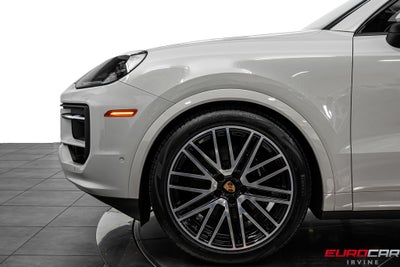 2025 Porsche Cayenne *PANORAMIC SUNROOF*