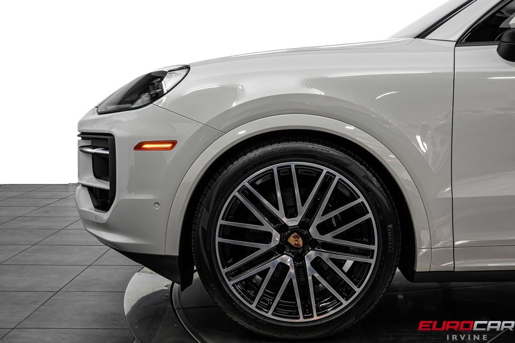 2025 Porsche Cayenne *PANORAMIC SUNROOF*