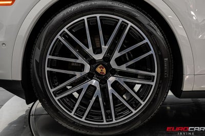 2025 Porsche Cayenne *PANORAMIC SUNROOF*