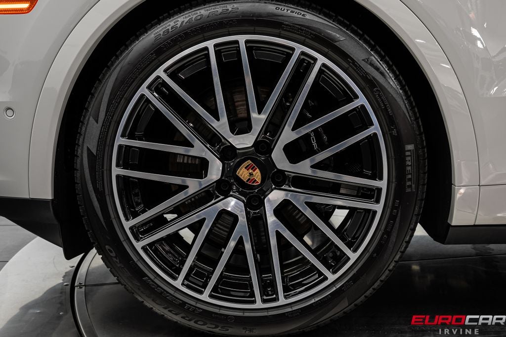 2025 Porsche Cayenne *PANORAMIC SUNROOF*