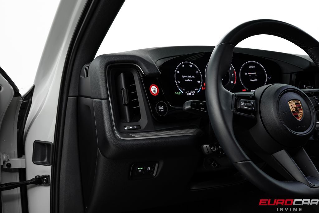 2025 Porsche Cayenne *PANORAMIC SUNROOF*