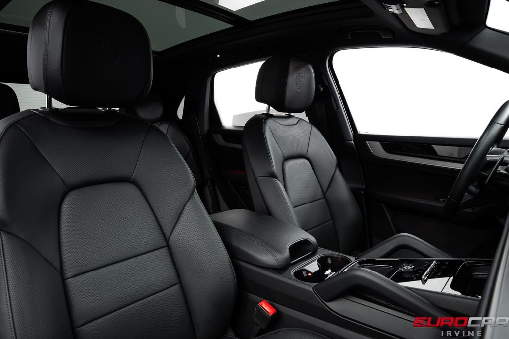 2025 Porsche Cayenne *PANORAMIC SUNROOF*