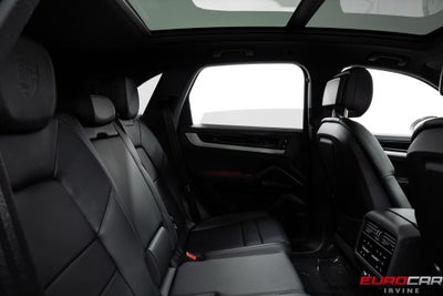 2025 Porsche Cayenne *PANORAMIC SUNROOF*