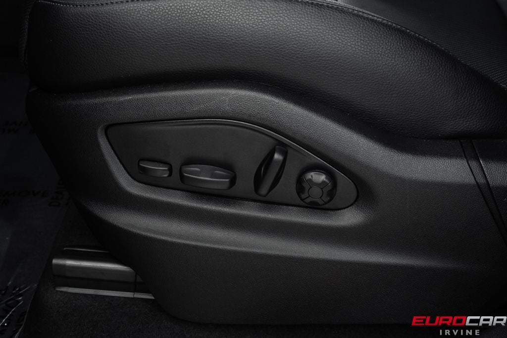 2025 Porsche Cayenne *PANORAMIC SUNROOF*