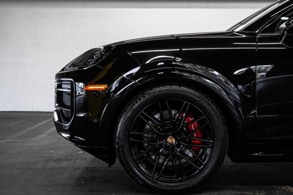 2025 Porsche Cayenne Coupe GTS