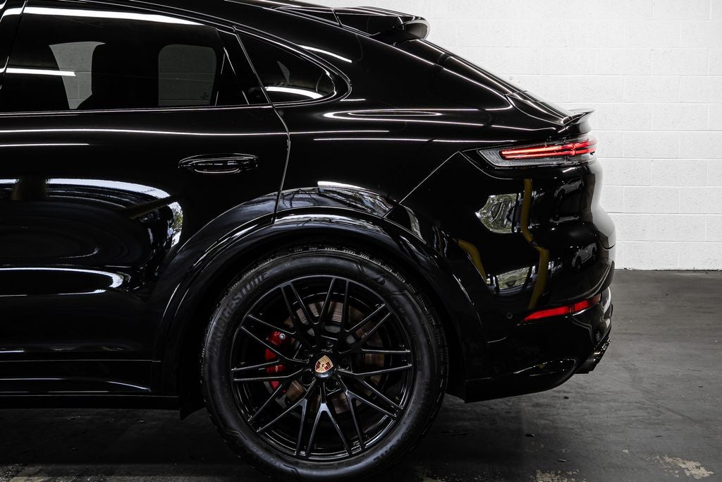 2025 Porsche Cayenne Coupe GTS