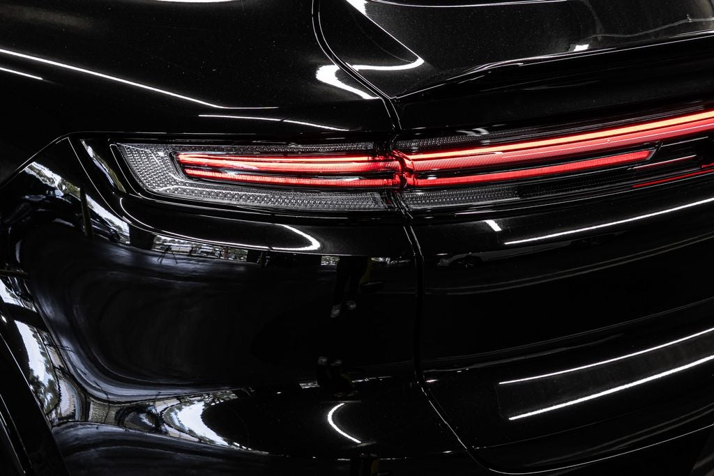 2025 Porsche Cayenne Coupe GTS