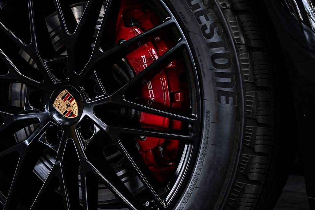 2025 Porsche Cayenne Coupe GTS