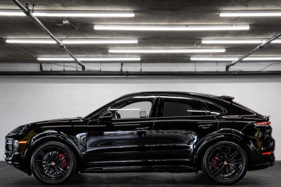 2025 Porsche Cayenne Coupe GTS