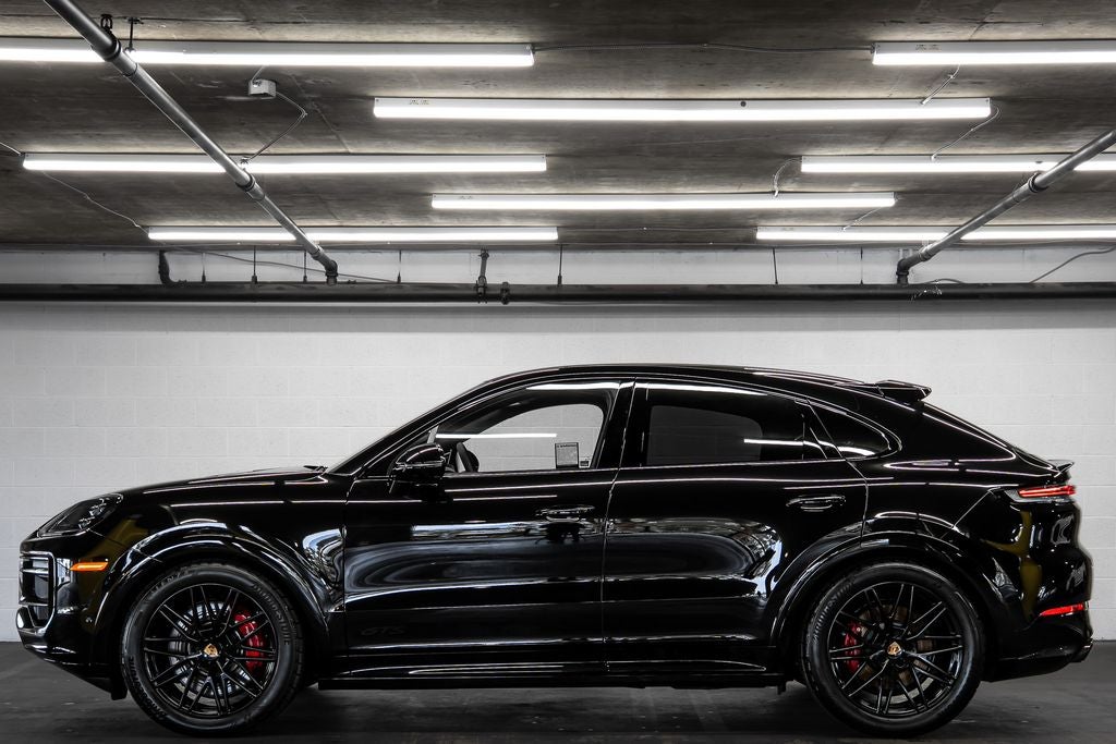 2025 Porsche Cayenne Coupe GTS