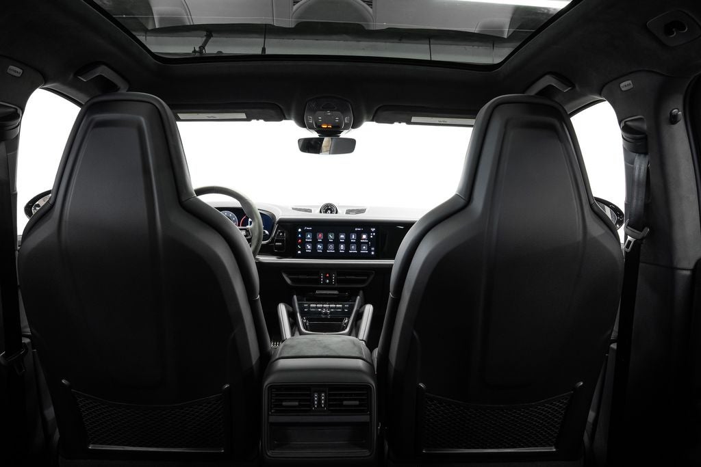 2025 Porsche Cayenne Coupe GTS