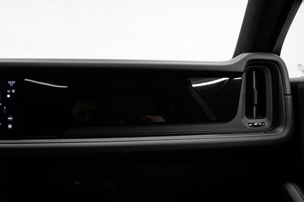 2025 Porsche Cayenne Coupe GTS