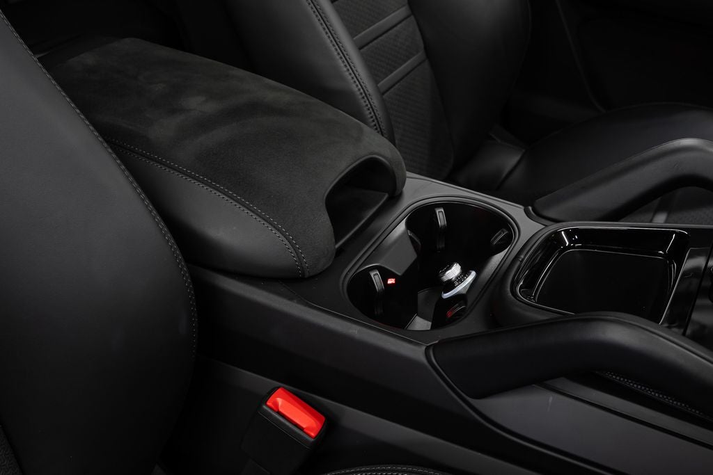 2025 Porsche Cayenne Coupe GTS