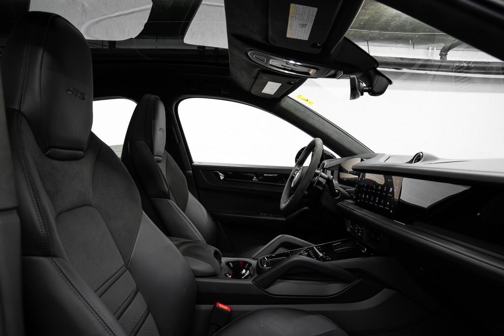 2025 Porsche Cayenne Coupe GTS