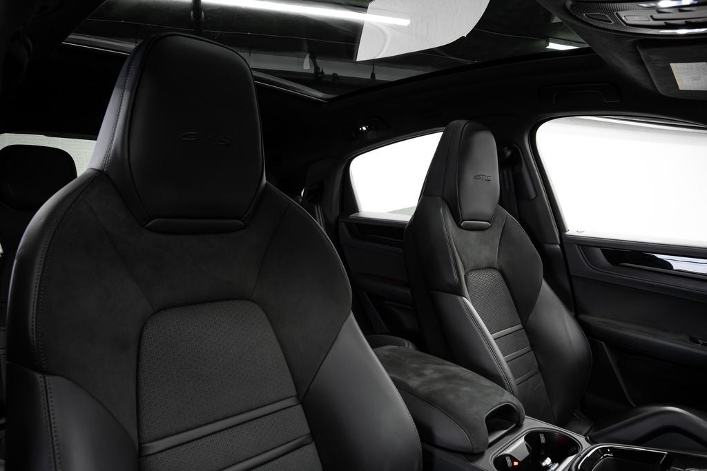 2025 Porsche Cayenne Coupe GTS