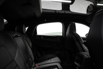 2025 Porsche Cayenne Coupe GTS