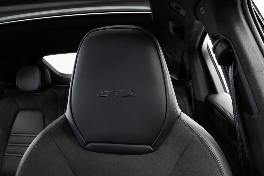 2025 Porsche Cayenne Coupe GTS