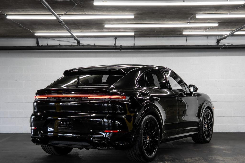 2025 Porsche Cayenne Coupe GTS