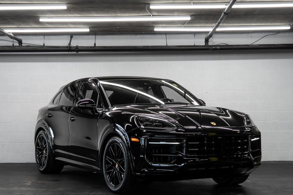 2025 Porsche Cayenne Coupe GTS