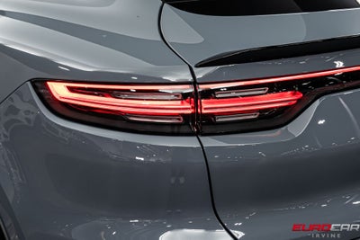 2022 Porsche Cayenne Coupe Turbo GT *HUGE CARBON OPTIONS * SPORT SEATS*