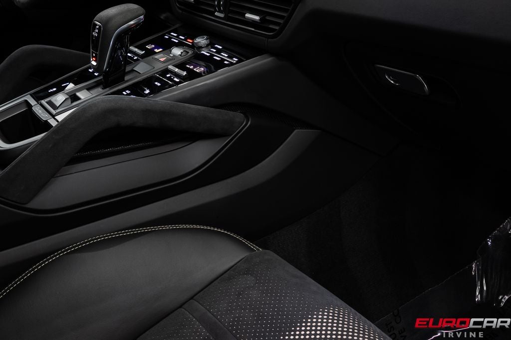2022 Porsche Cayenne Coupe Turbo GT *HUGE CARBON OPTIONS * SPORT SEATS*