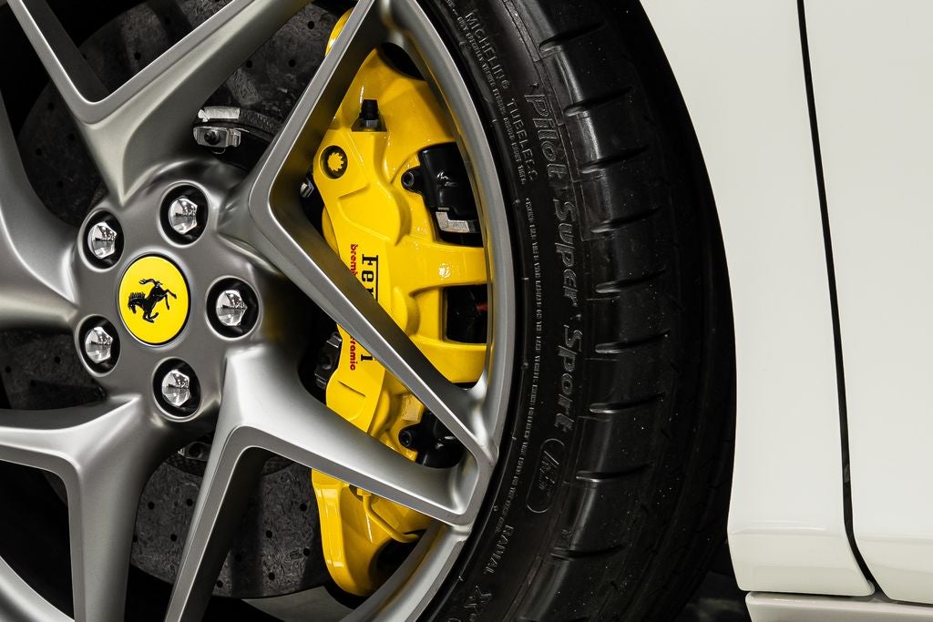 2022 Ferrari F8 Spider Base