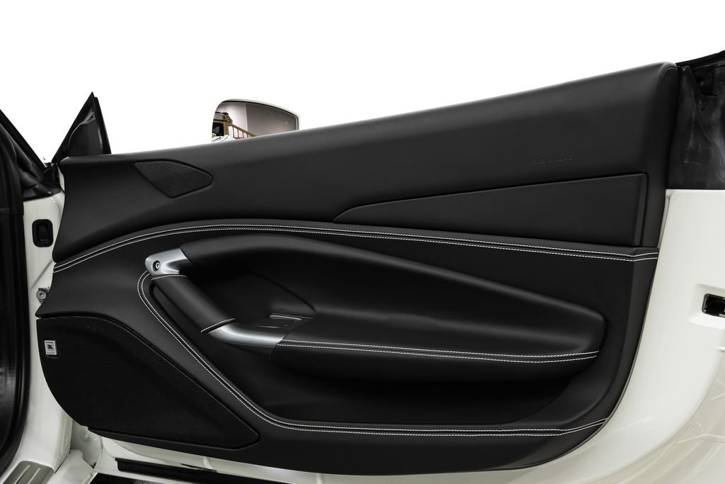 2022 Ferrari F8 Spider Base