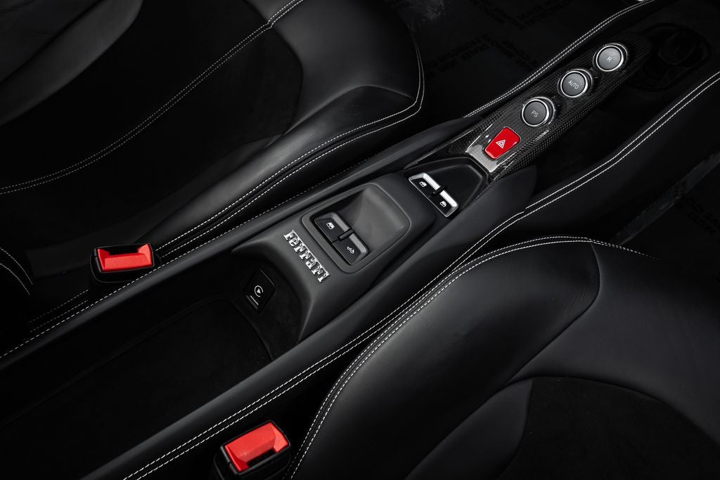 2022 Ferrari F8 Spider Base