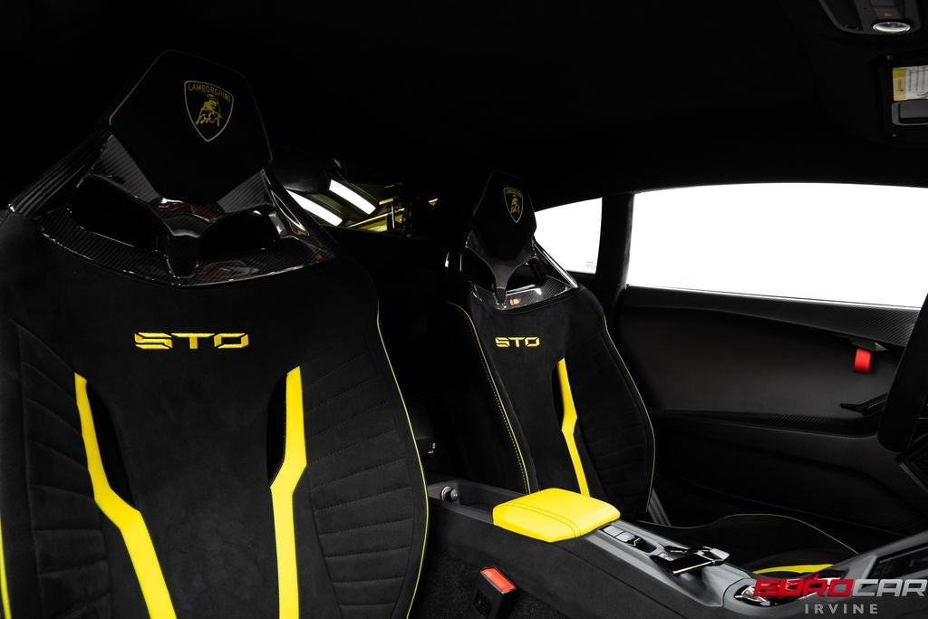 2022 Lamborghini Huracan STO *HUGE CARBON OPTIONS * FULL PPF*