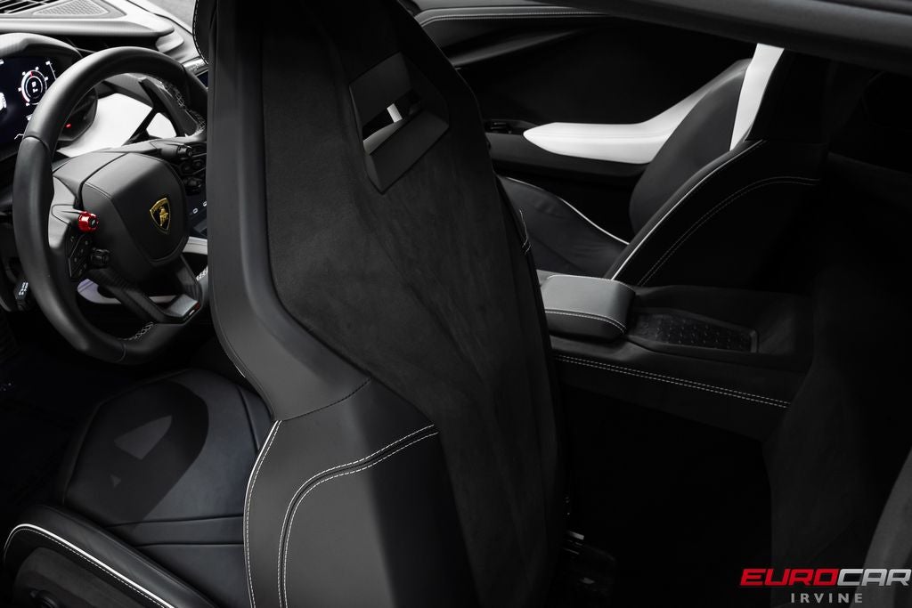 2025 Lamborghini Revuelto *HIGH GLOSS STYLE PACK * FULL PPF*
