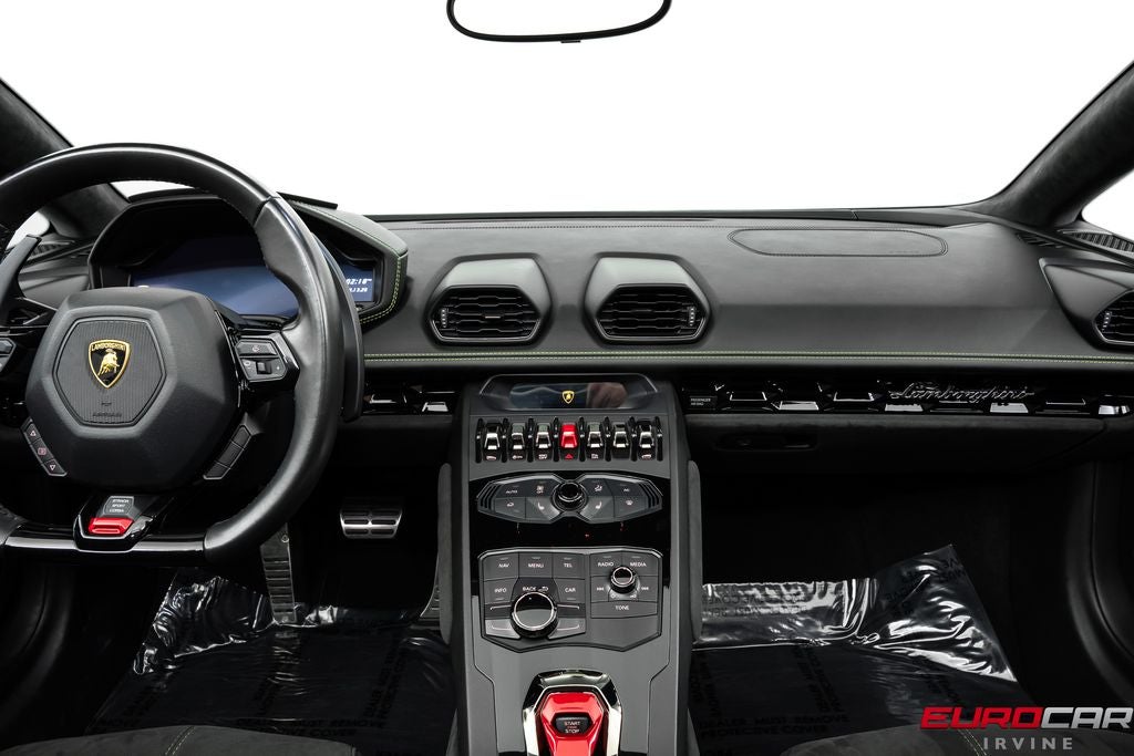 2017 Lamborghini Huracan LP610-4 Spyder *FULL ELECTRIC SEATS * FRONT LIFT*