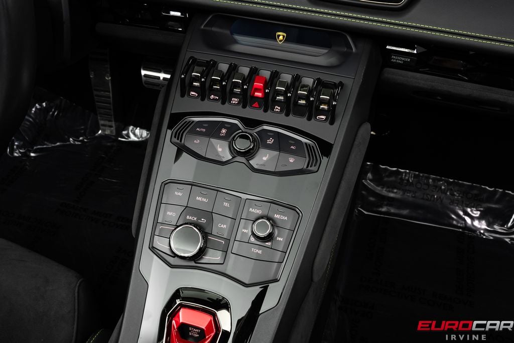 2017 Lamborghini Huracan LP610-4 Spyder *FULL ELECTRIC SEATS * FRONT LIFT*